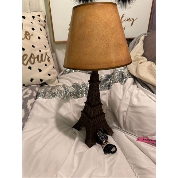 Meyda Tiffany 116577 Taos 4" Tall Lamp Shade lot of 2x + Eiffel Tower brass lamp - Picture 1 of 16